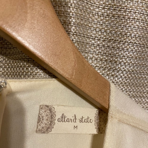 Altar’d State nice lace dress - Picture 4 of 5